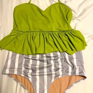 Kortni Jeane set! Size medium!